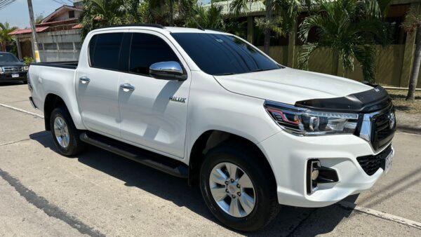TOYOTA HILUX - Imagen 8