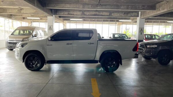 TOYOTA HILUX - Imagen 3