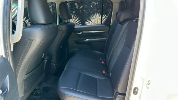 TOYOTA HILUX - Imagen 9