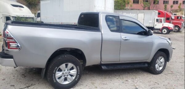 Toyota Hilux - Imagen 2