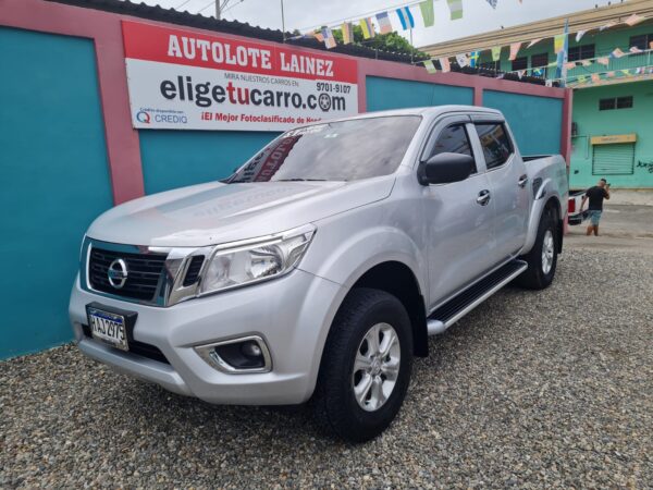 NISSAN NP300