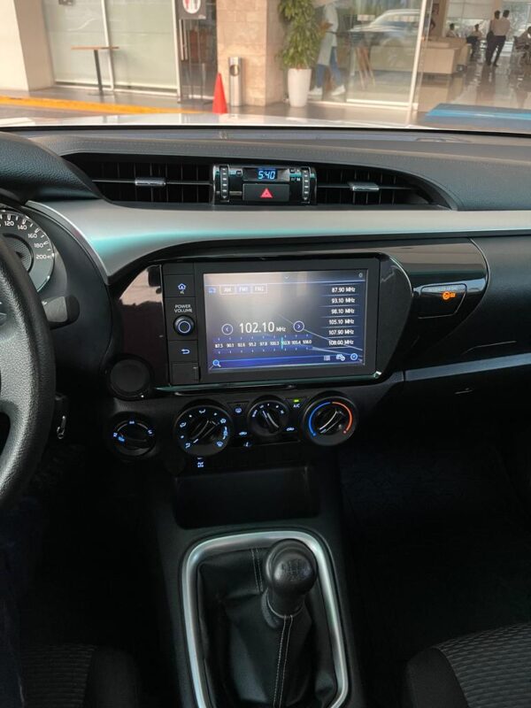 Toyota Hilux - Imagen 4