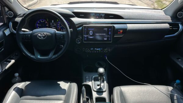 TOYOTA HILUX - Imagen 10