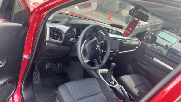 TOYOTA HILUX - Imagen 4