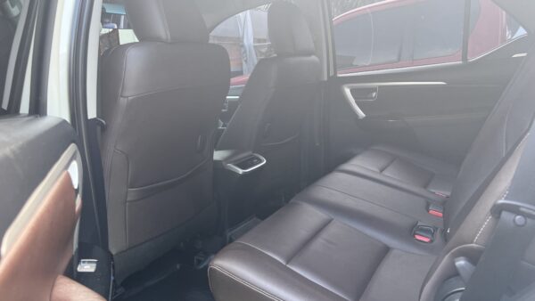 TOYOTA FORTUNER - Imagen 6