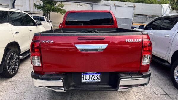 TOYOTA HILUX - Imagen 5