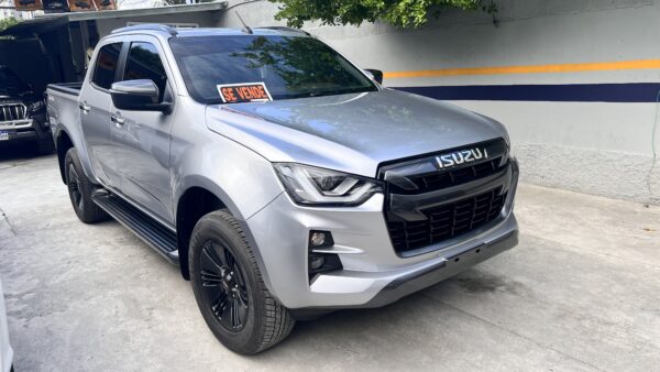 ISUZU D-MAX -VCROS