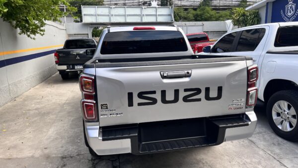 ISUZU D-MAX -VCROS - Imagen 4