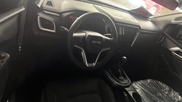 ISUZU - Imagen 5