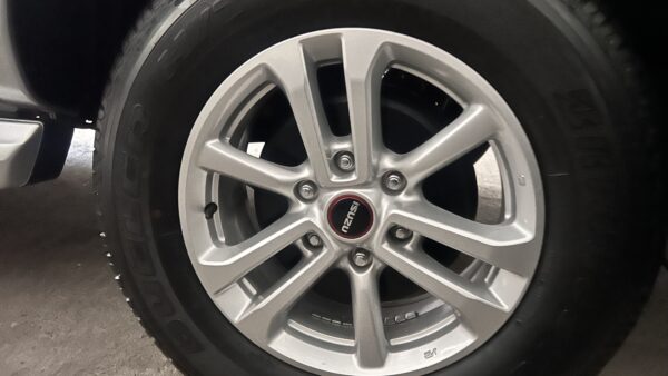 ISUZU - Imagen 7