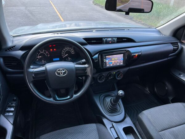 Toyota HILUX - Imagen 4