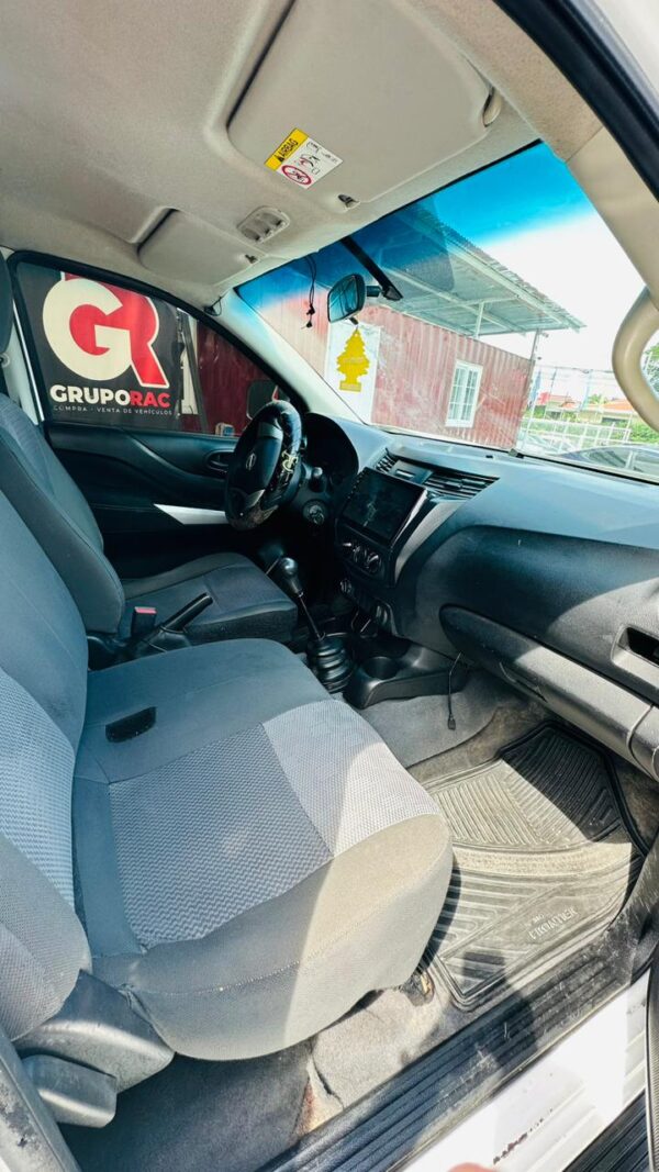 NISSAN - Imagen 6
