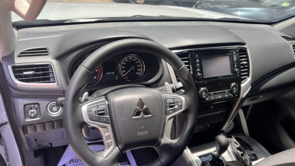 MITSUBISHI - Imagen 4