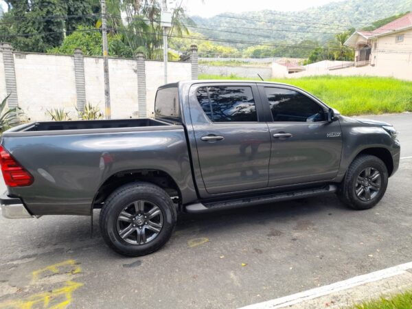 TOYOTA - Imagen 3