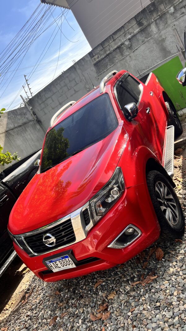 NISSAN - Imagen 2
