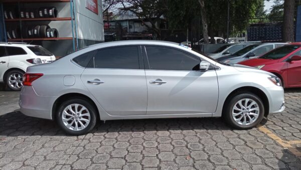 NISSAN SENTRA 2019 AUTOMATICO - Imagen 2