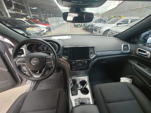 JEEP GRAND CHEROKEE LAREDO AUTOMATICO 2021 - Imagen 8
