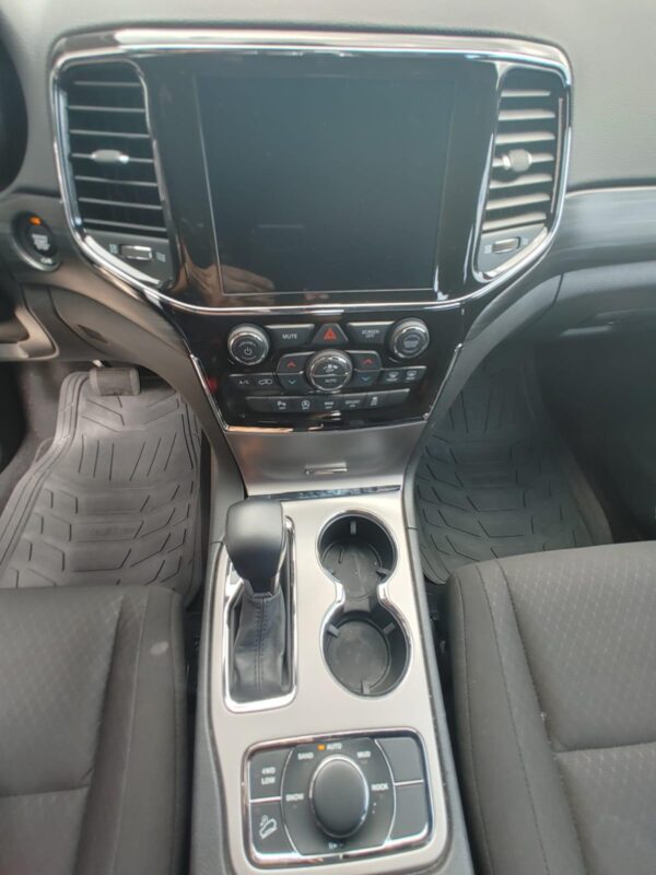 JEEP GRAND CHEROKEE LAREDO AUTOMATICO 2021 - Imagen 6