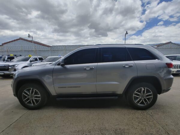 JEEP GRAND CHEROKEE LAREDO AUTOMATICO 2021 - Imagen 5