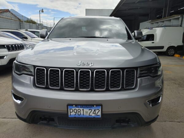 JEEP GRAND CHEROKEE LAREDO AUTOMATICO 2021 - Imagen 3