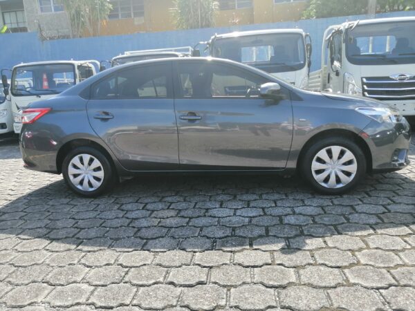 TOYOTA YARIS 2017 AUTOMATICO - Imagen 5