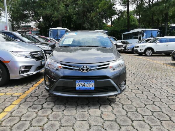 TOYOTA YARIS 2017 AUTOMATICO