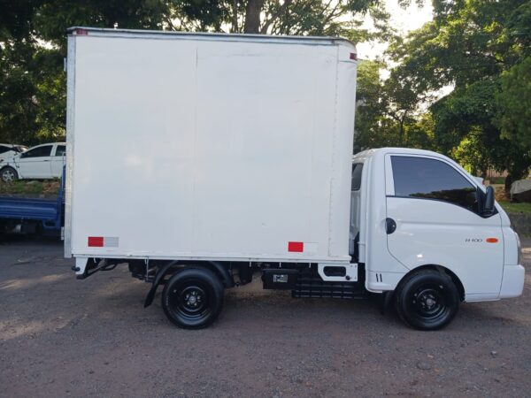 HYUNDAI H100 2023 MANUAL - Imagen 6
