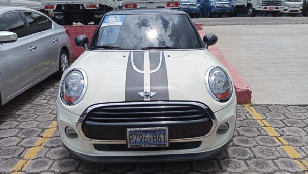 COOPER COMPACTO 4X2 AUTOMATICO 2017