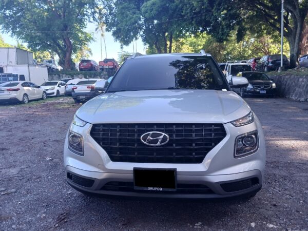 HYUNDAI VENUE GL T/M GRIS 2022 - Imagen 4