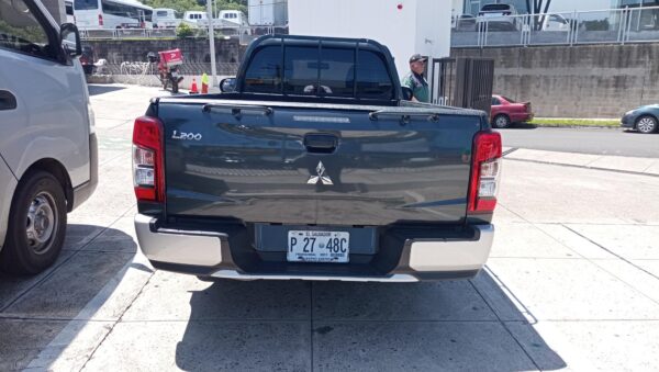 MITSUBISHI L200 2023 MANUAL 4X2 - Imagen 4