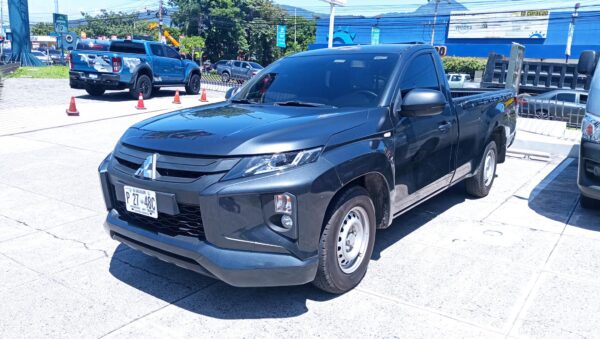 MITSUBISHI L200 2023 MANUAL 4X2 - Imagen 6