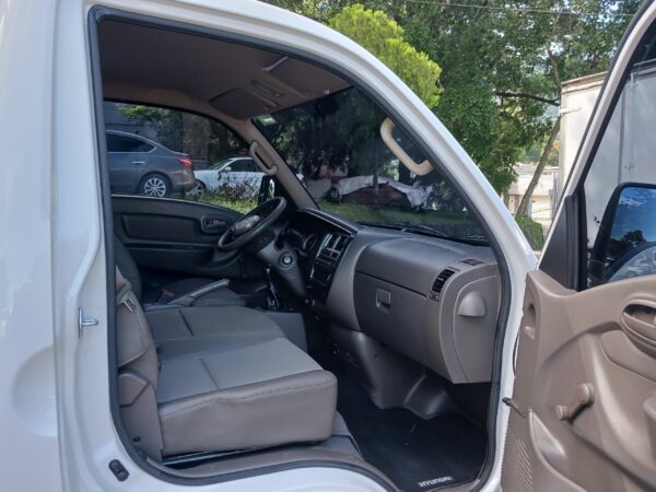 HYUNDAI H100 CON BARANDAL 2024 MANUAL - Imagen 5