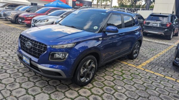 HYUNDAI VENUE GL 2022 AUTOMATICO - Imagen 6