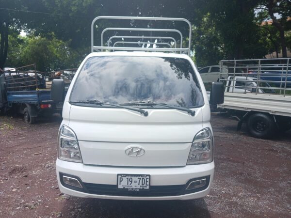 HYUNDAI H100 CON BARANDAL 2022 MANUAL