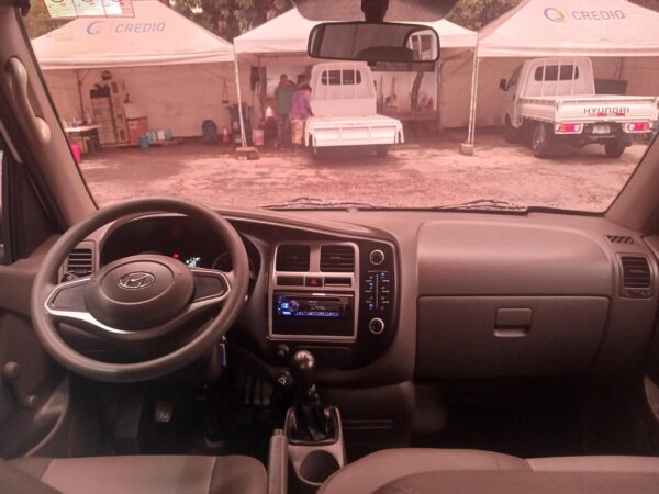 HYUNDAI H100 CON BARANDAL 2022 MANUAL - Imagen 5